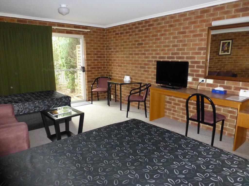 Inverloch Central Motor Inn Екстер'єр фото